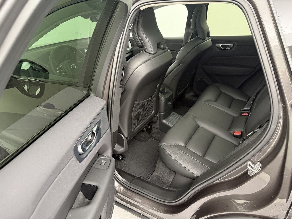Volvo XC60 2025