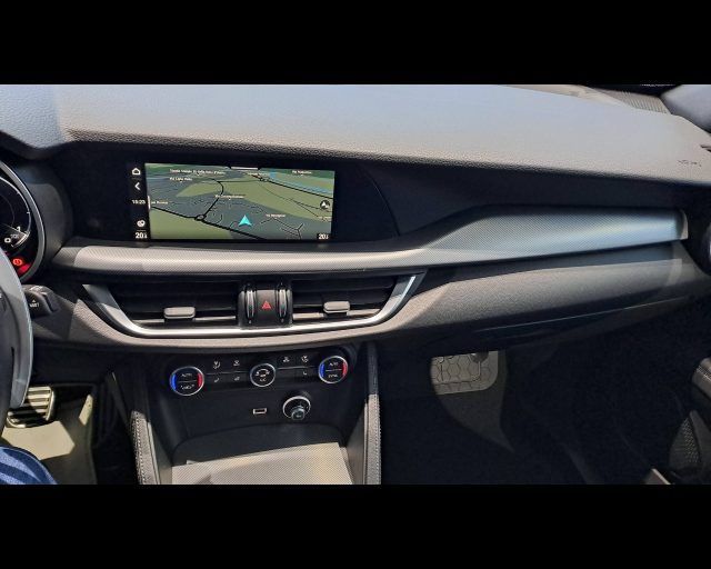 Alfa Romeo Stelvio 2024