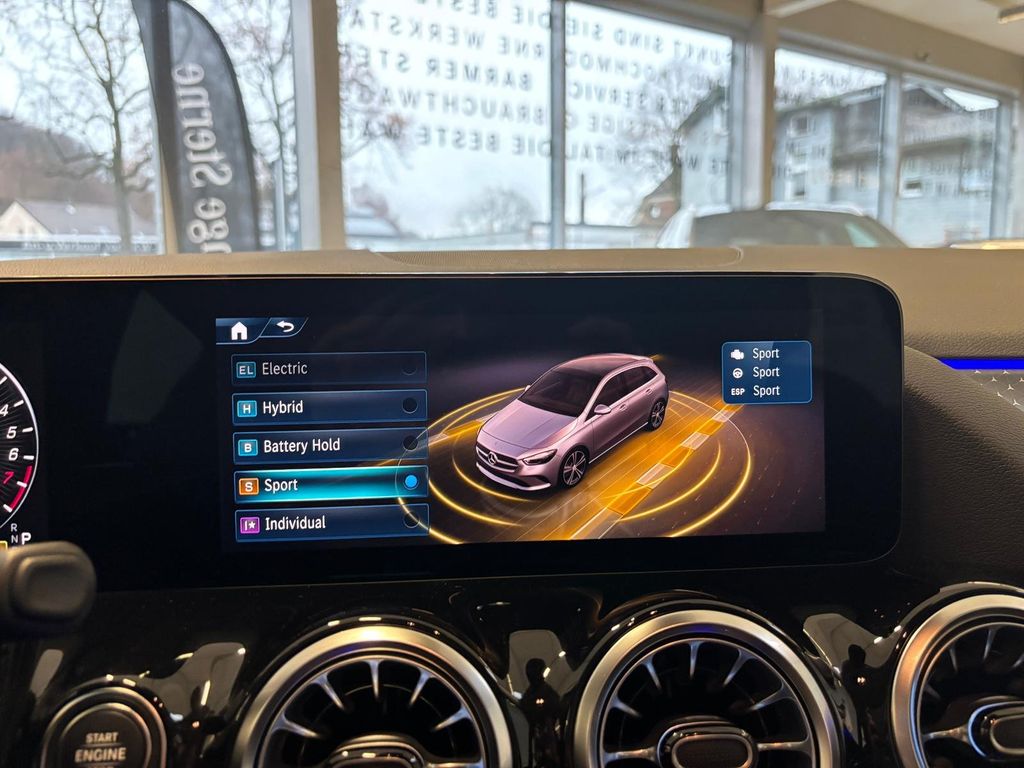Mercedes-Benz B 250 2025