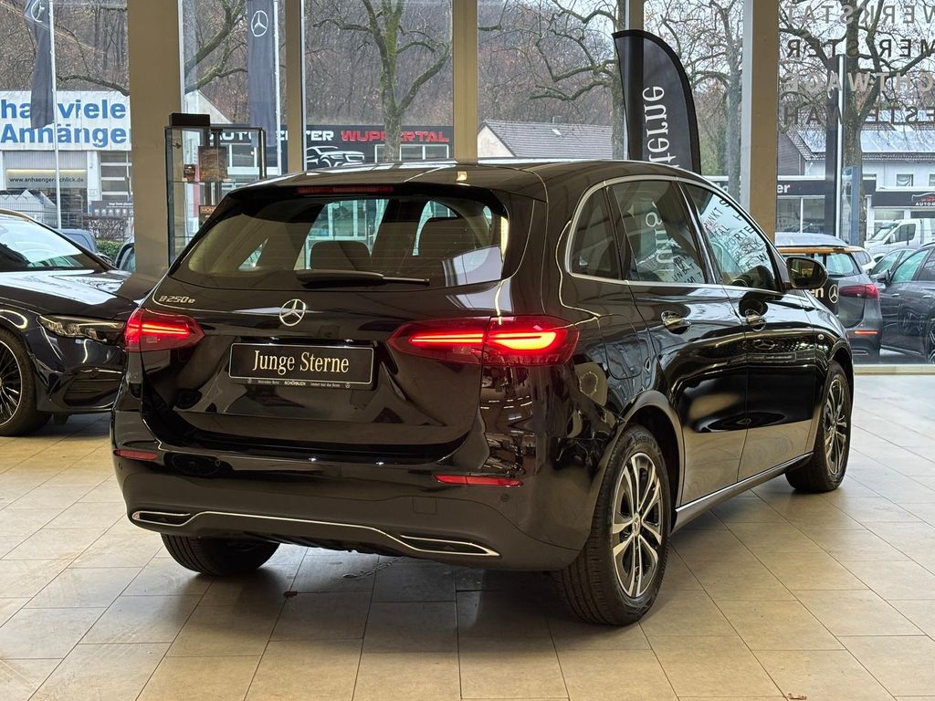 Mercedes-Benz B 250 2025