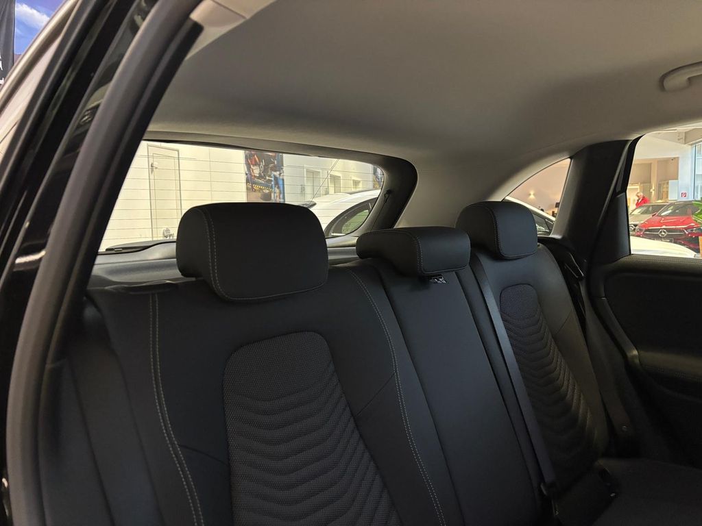 Mercedes-Benz B 250 2025