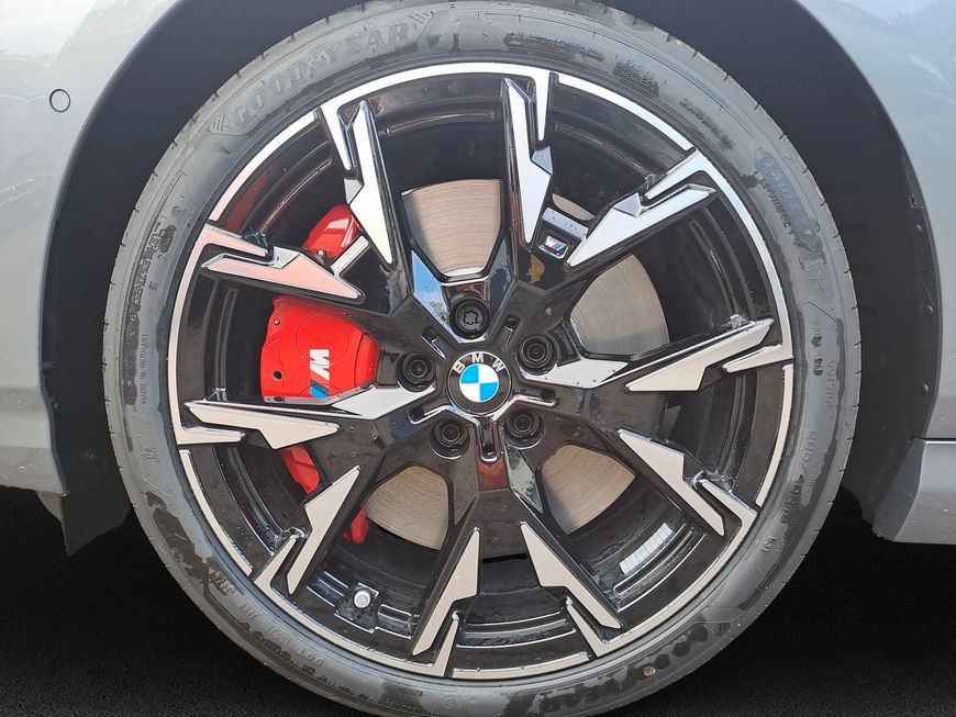 BMW 223 Gran Coupé