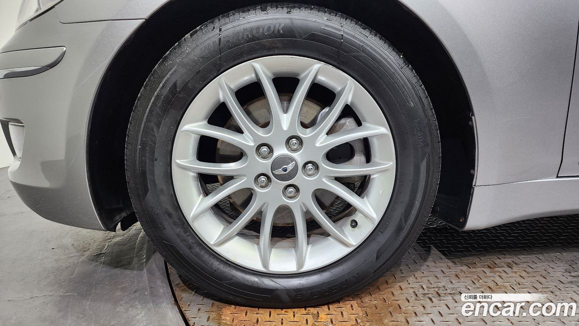 Hyundai Genesis 2010