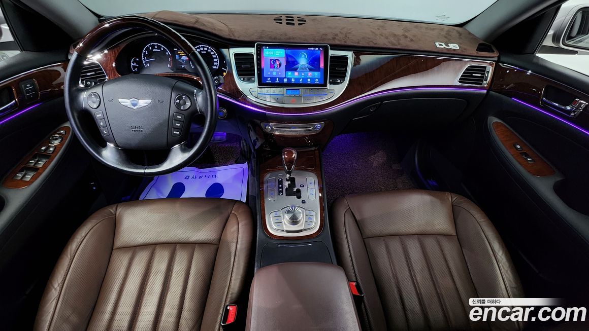 Hyundai Genesis 2010