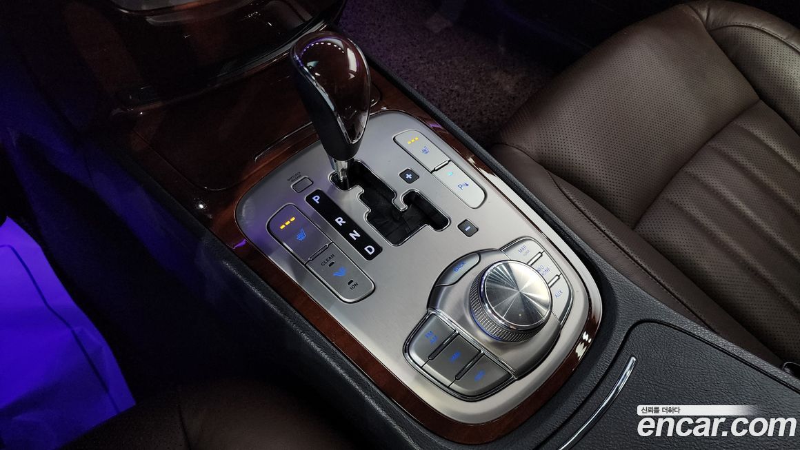 Hyundai Genesis 2010