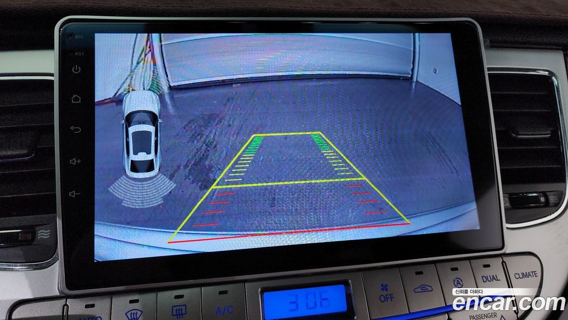 Hyundai Genesis 2010