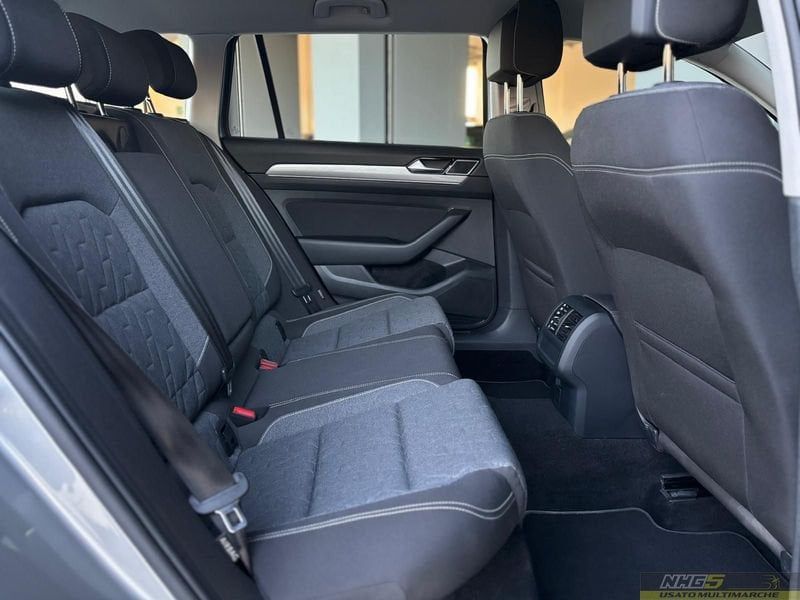 Volkswagen Passat 2023