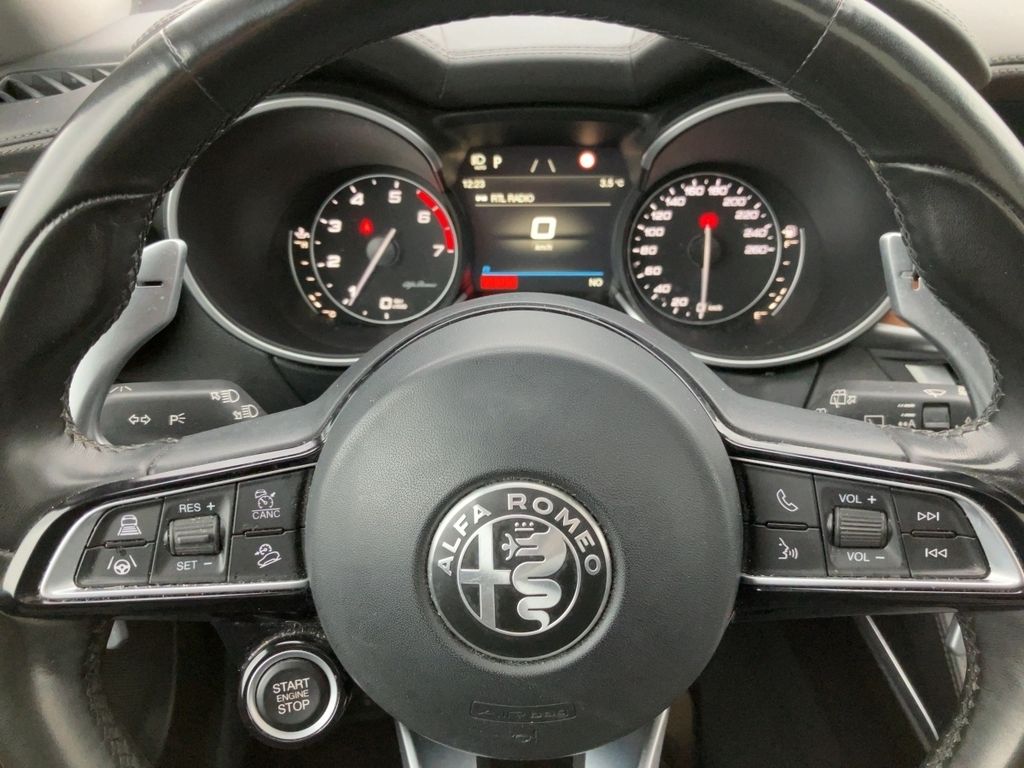 Alfa Romeo Stelvio 2021