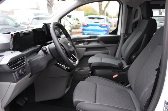 Ford Tourneo Custom 2025
