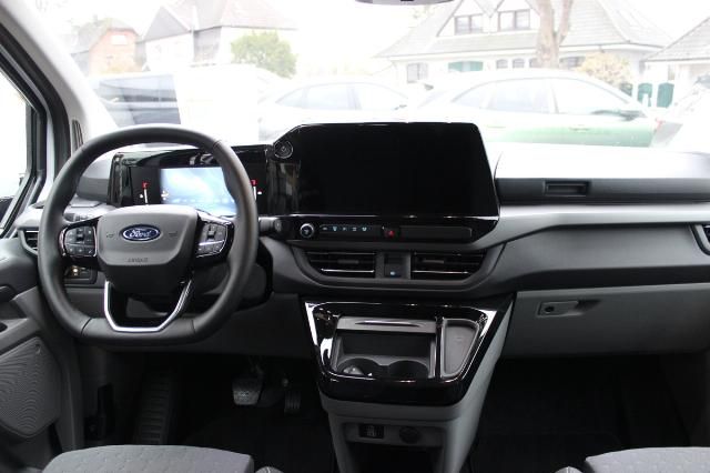 Ford Tourneo Custom 2025