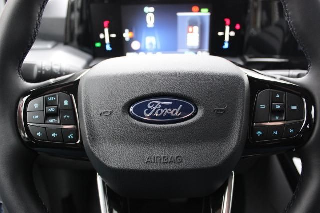 Ford Tourneo Custom 2025