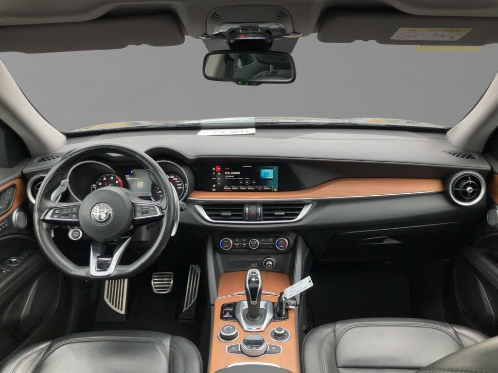 Alfa Romeo Stelvio 2021