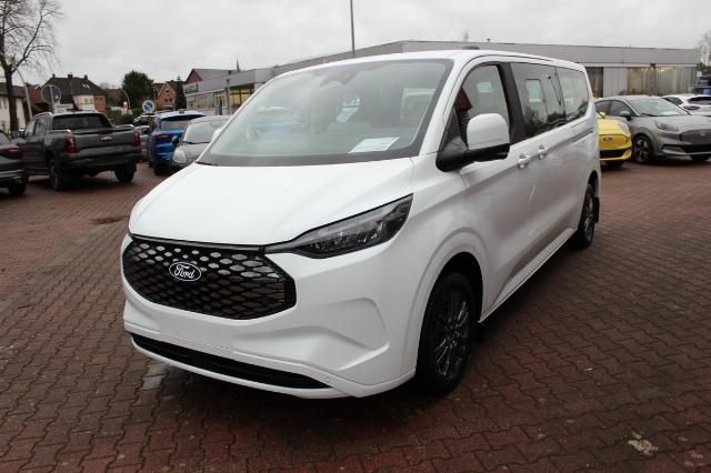 Ford Tourneo Custom 2025