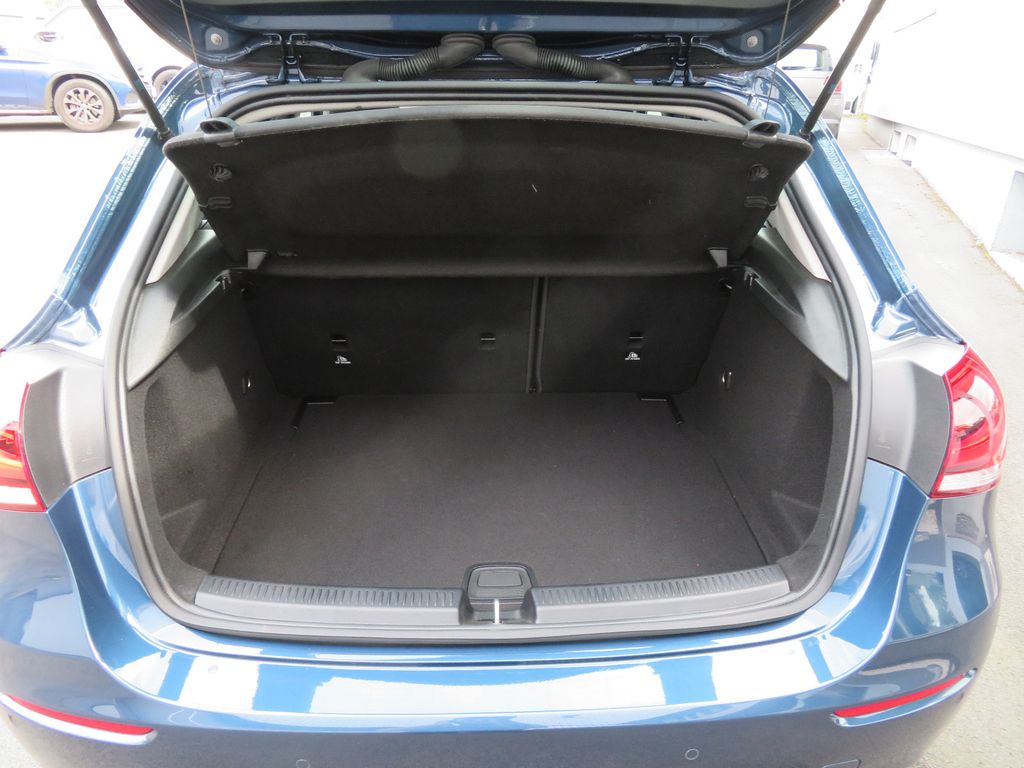 Mercedes-Benz A 180 2022