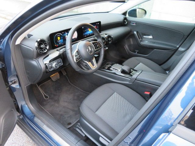 Mercedes-Benz A 180 2022