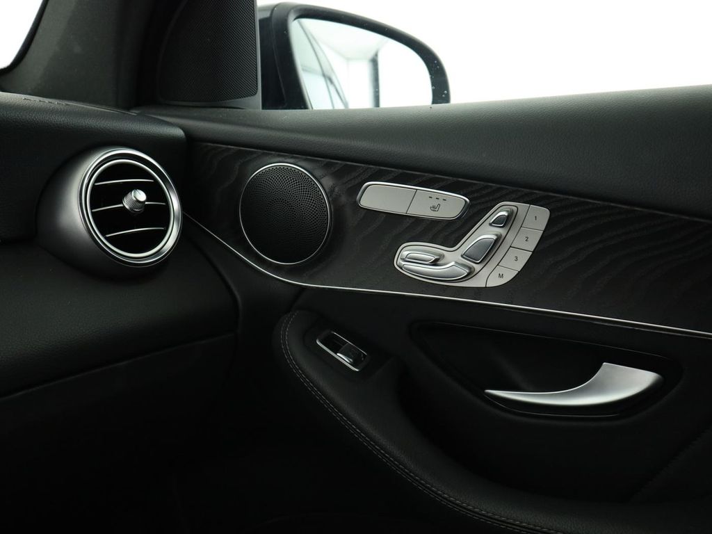 Mercedes-Benz GLC 300 2022