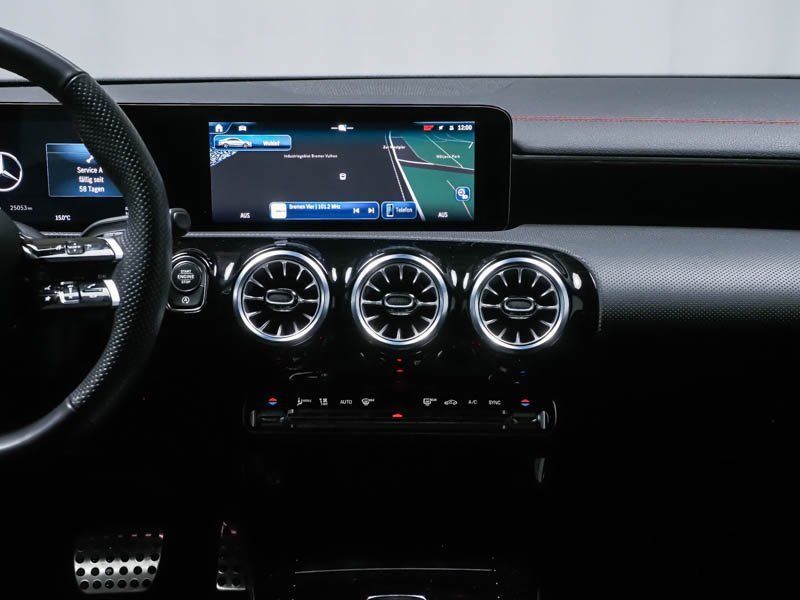 Mercedes-Benz CLA 200 2024