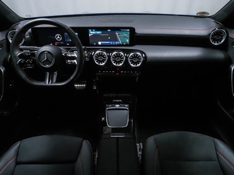 Mercedes-Benz CLA 200 2024