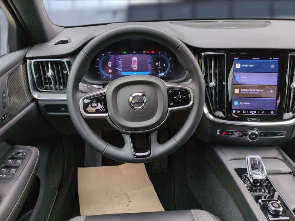 Volvo V60 Cross Country 2023