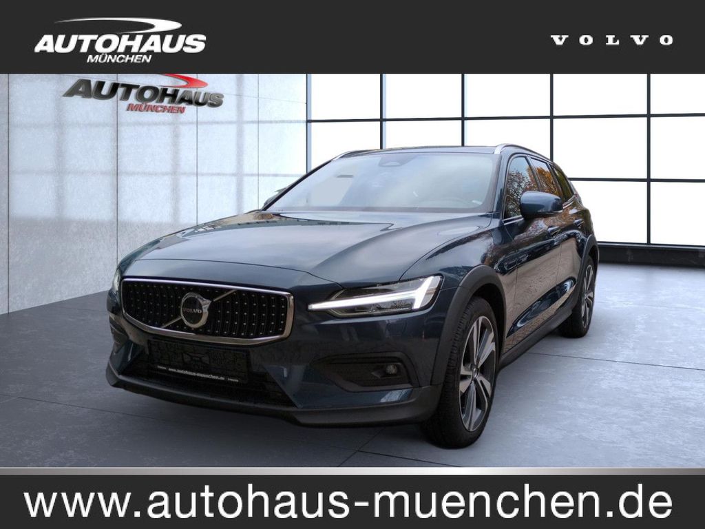 Volvo V60 Cross Country 2023