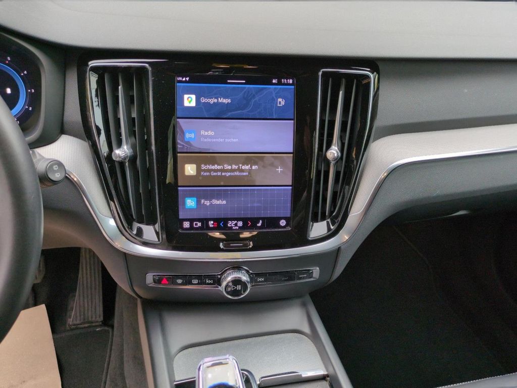 Volvo V60 Cross Country 2023
