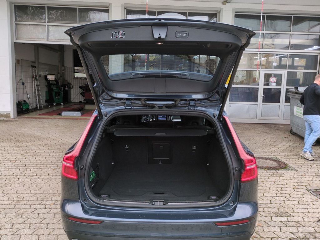 Volvo V60 Cross Country 2023