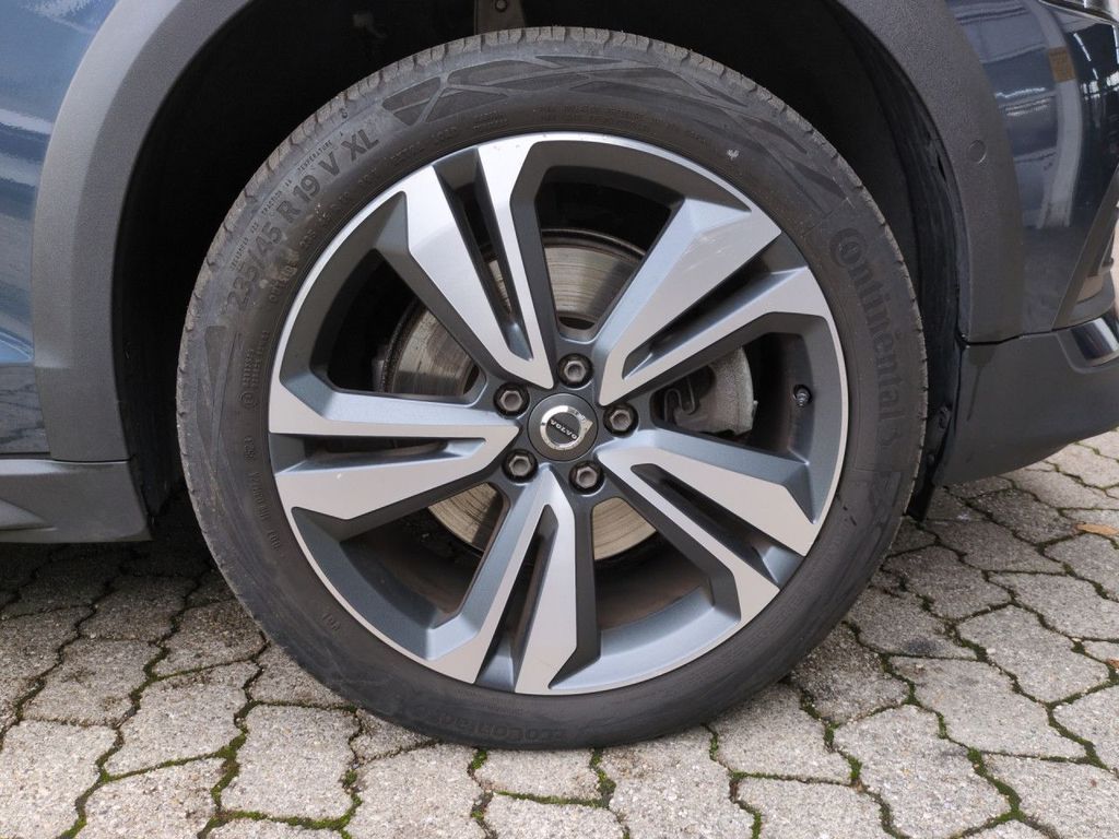 Volvo V60 Cross Country 2023