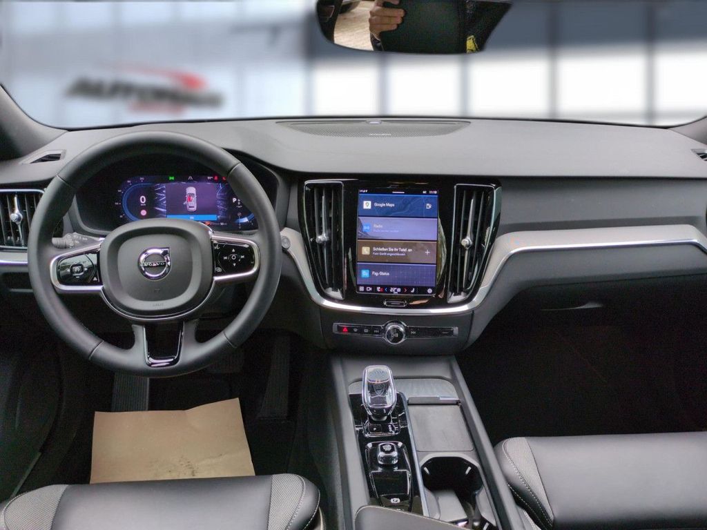 Volvo V60 Cross Country 2023