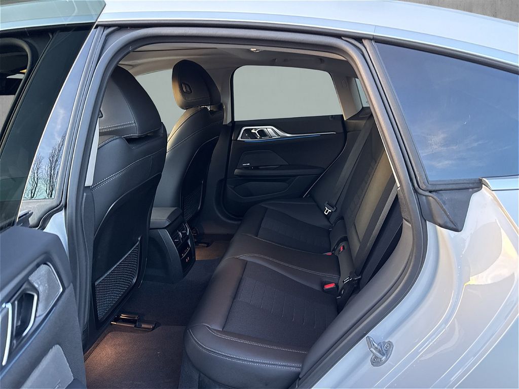 BMW i4 2023