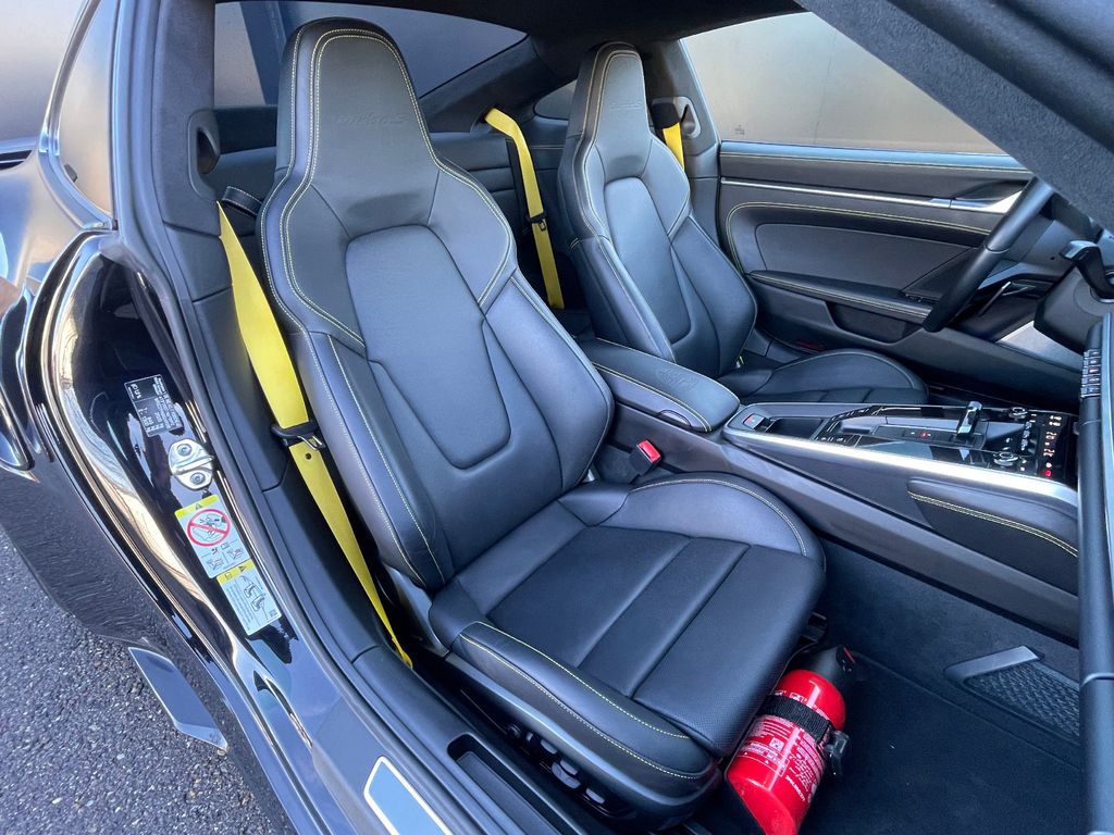 Porsche 992 2024