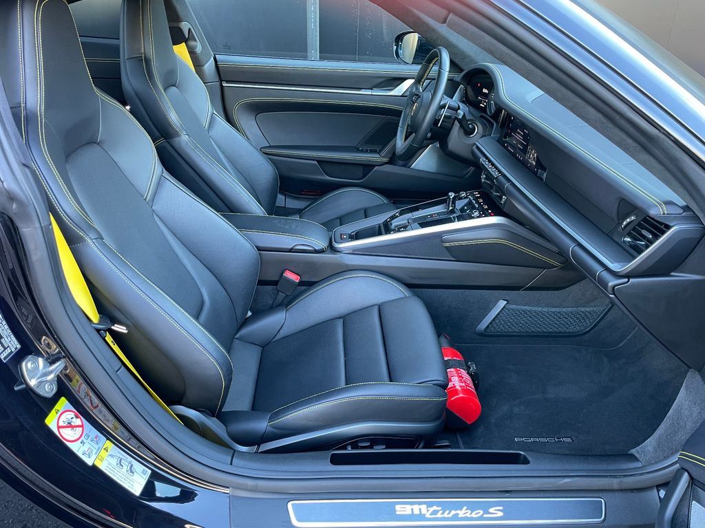 Porsche 992 2024