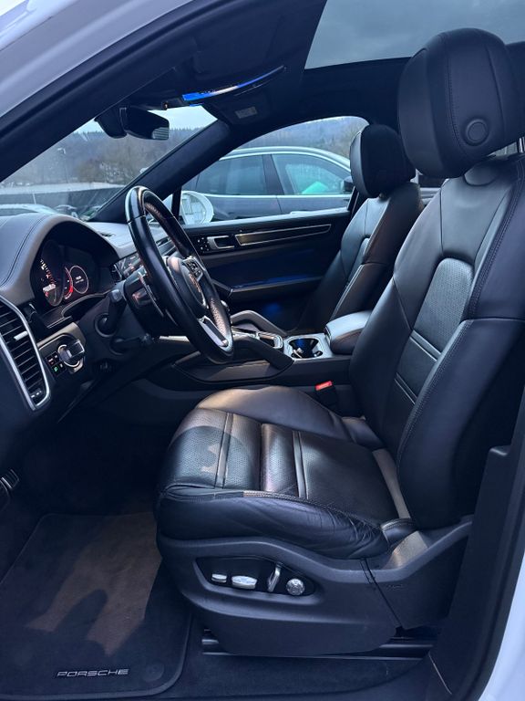 Porsche Cayenne 2020