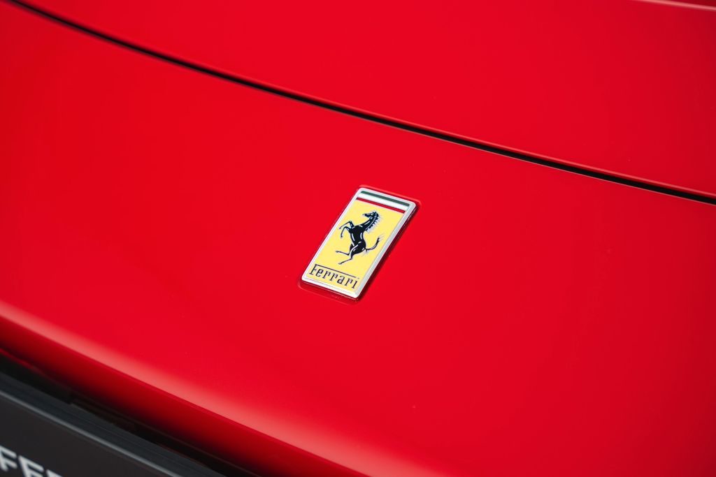 Ferrari F8 2022