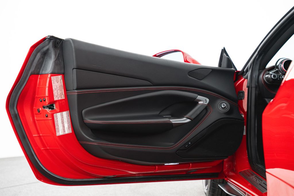 Ferrari F8 2022