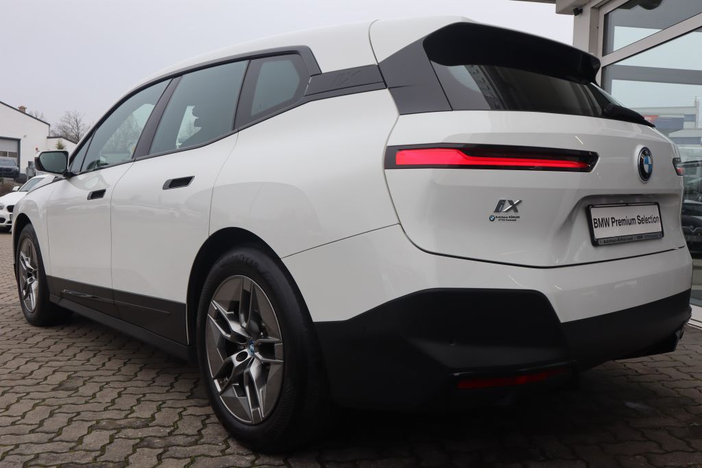BMW iX 2022