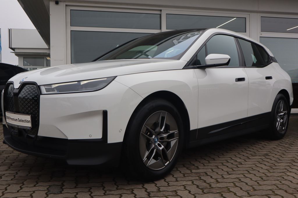 BMW iX 2022