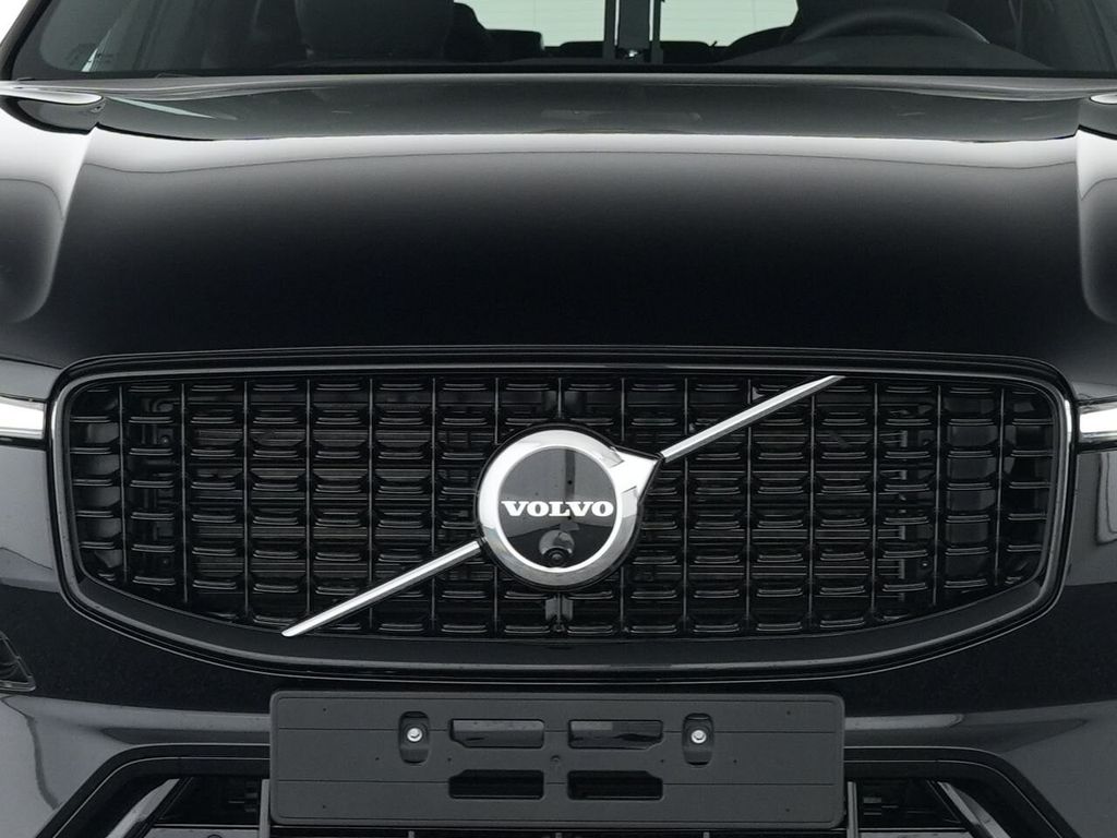 Volvo XC60 2025