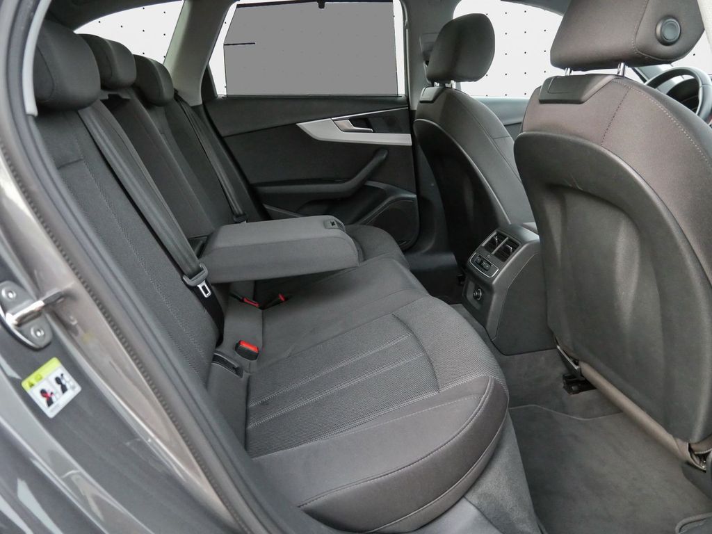 Audi A4 2021