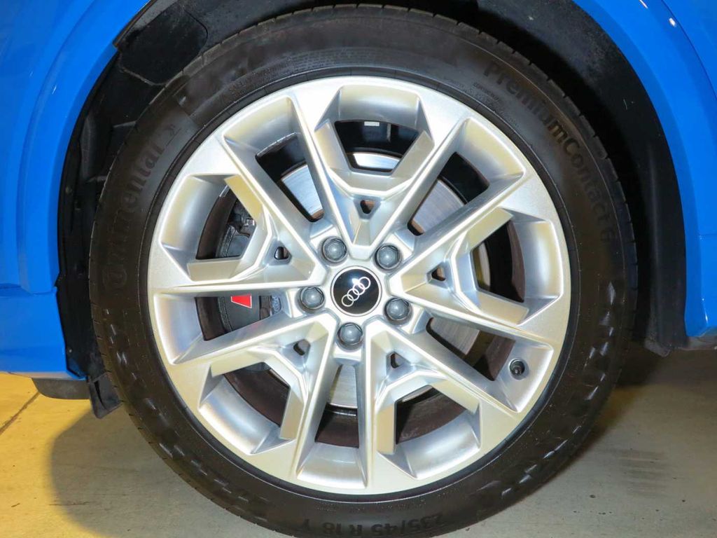 Audi SQ2 2022