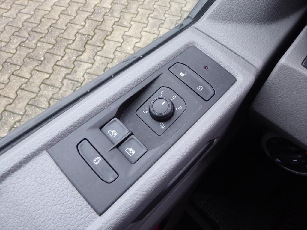 Volkswagen T6 Caravelle 2024