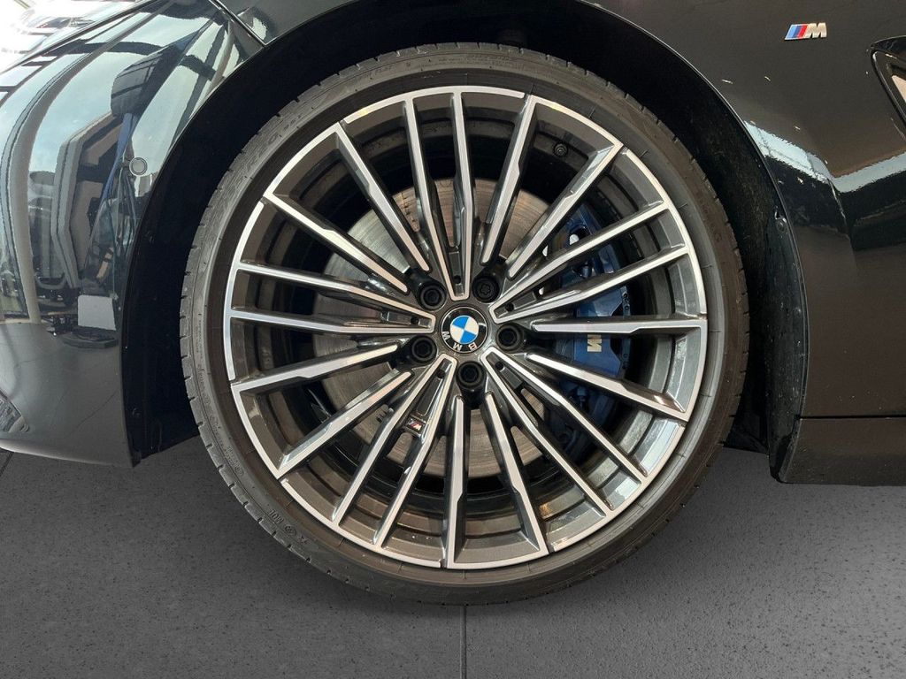 BMW M850 2021