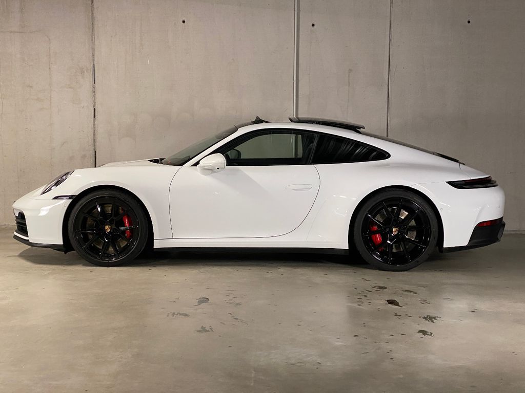 Porsche 992 2025