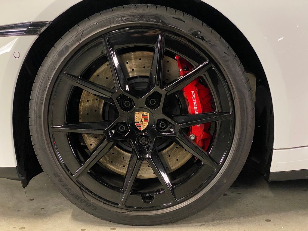 Porsche 992 2025
