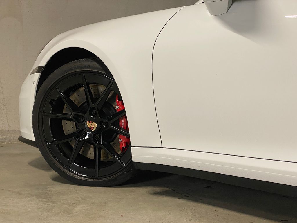 Porsche 992 2025