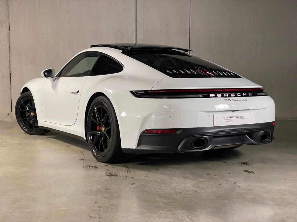 Porsche 992 2025