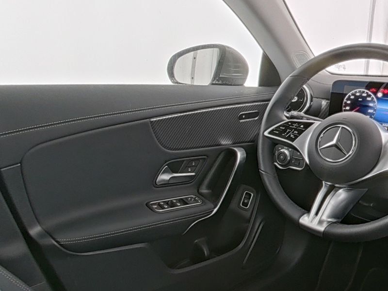 Mercedes-Benz CLA 180 Shooting Brake 2025