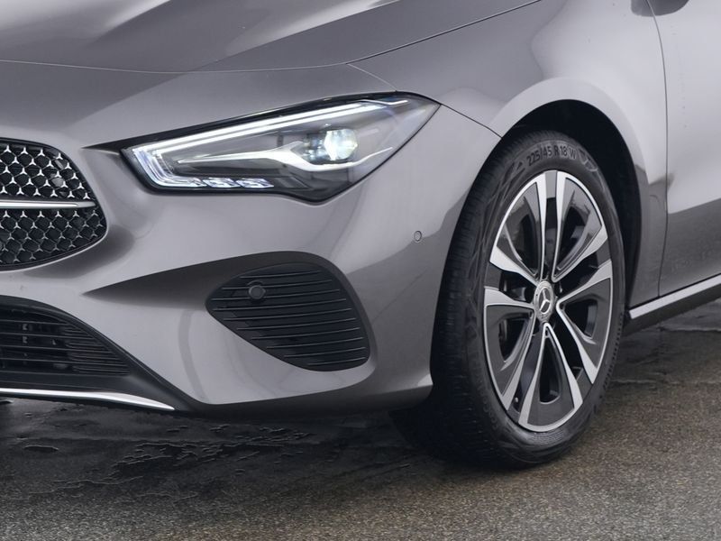 Mercedes-Benz CLA 180 Shooting Brake 2025