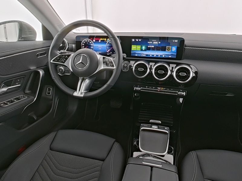 Mercedes-Benz CLA 180 Shooting Brake 2025