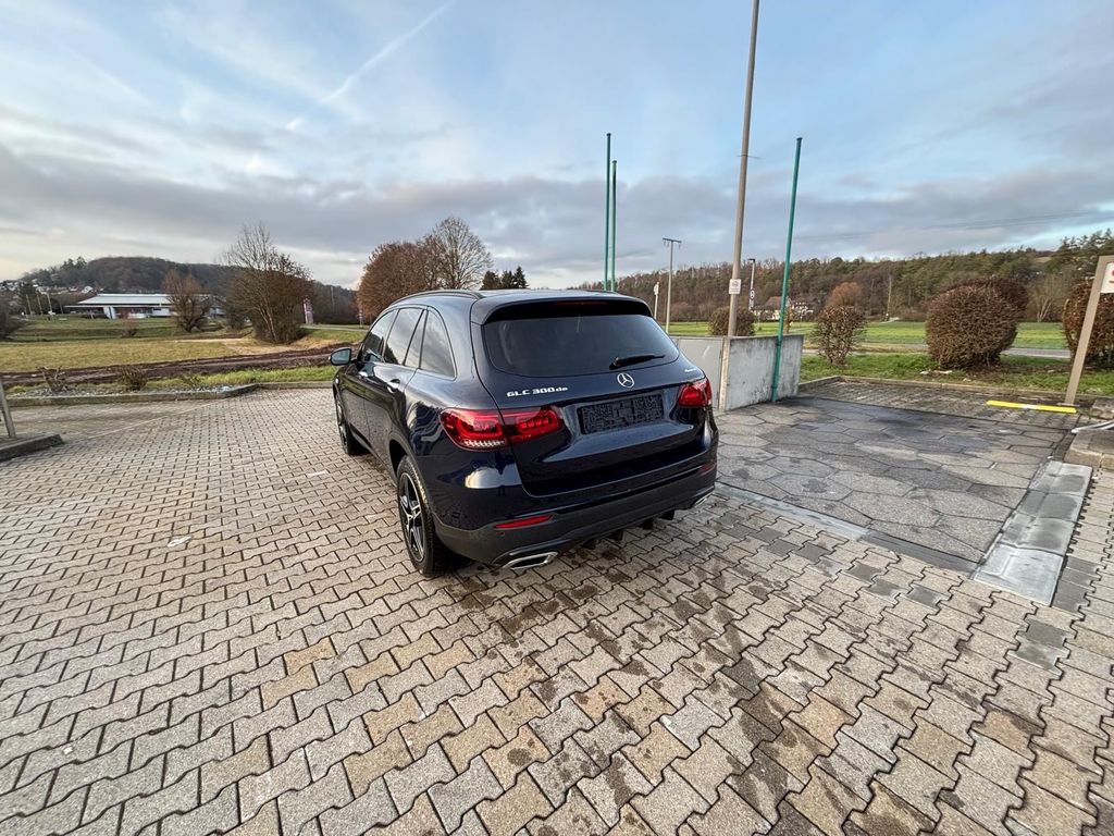 Mercedes-Benz GLC 300 2020