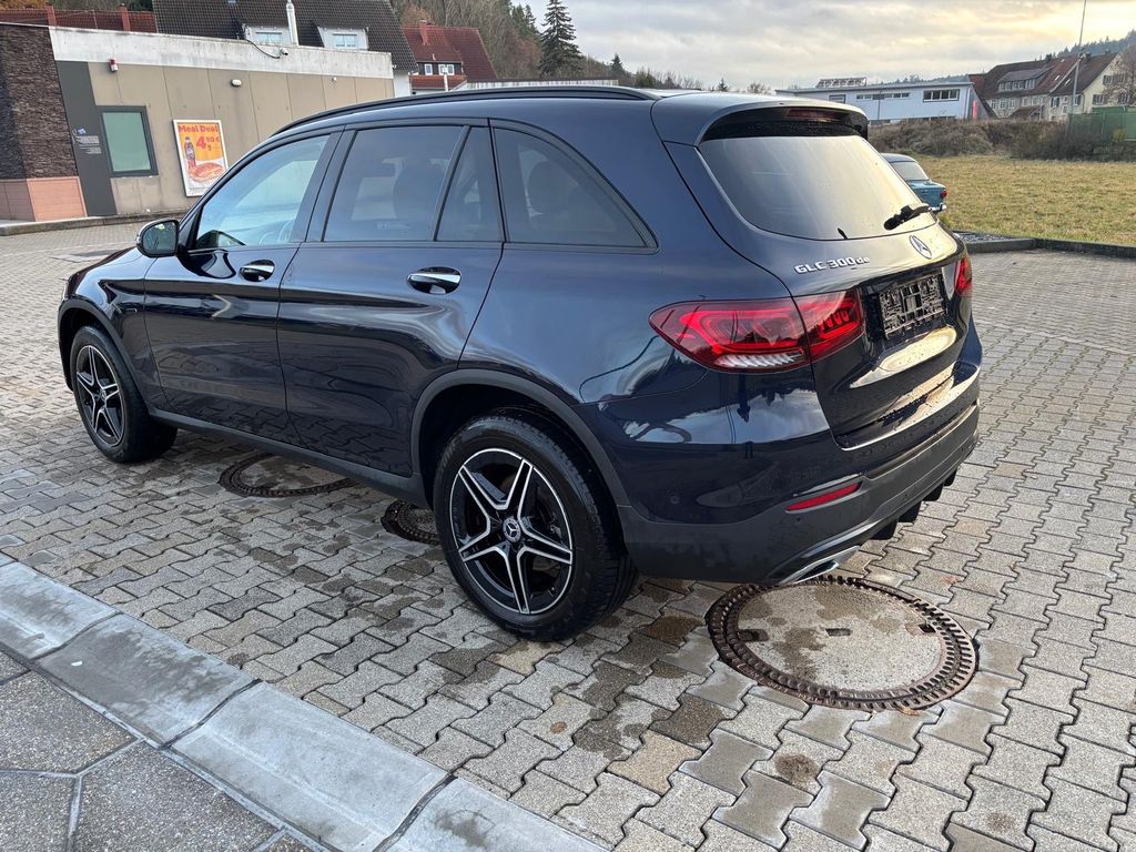 Mercedes-Benz GLC 300 2020